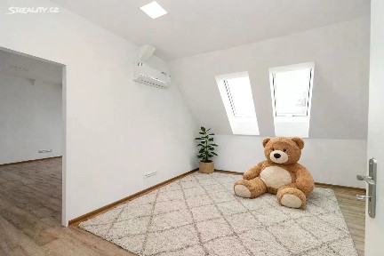 Pronájem bytu 3+kk 70 m² Oblá, Ostrava - Mariánské Hory