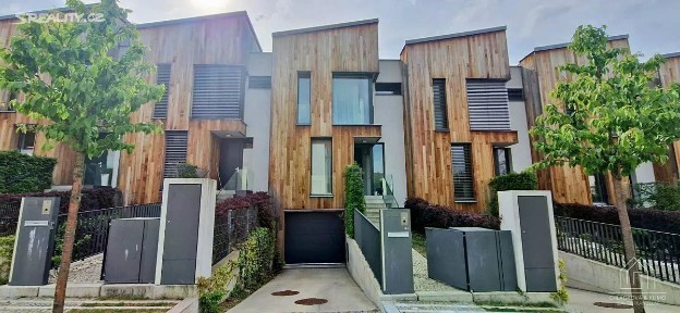 Pronájem rodinného domu 170 m², pozemek 168 m² V Šáreckém údolí, Praha - Dejvice