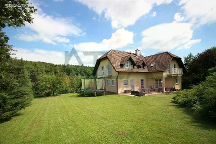 Pronájem rodinného domu 303 m², pozemek 1000 m² Praha - Nebušice