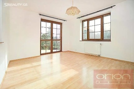 Pronájem rodinného domu 390 m², pozemek 903 m² Druhého odboje, Praha - Nebušice