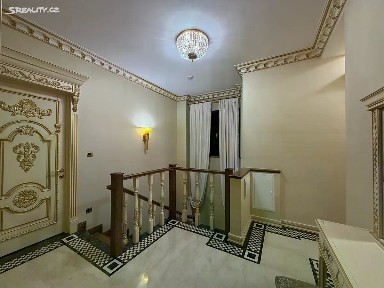 Pronájem rodinného domu 450 m², pozemek 990 m² Na jahodách, Praha - Kunratice