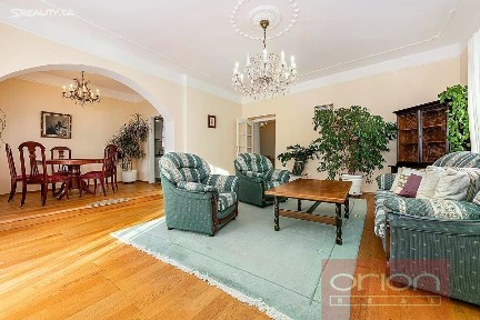 Pronájem rodinného domu 253 m², pozemek 900 m² Havraní, Praha - Suchdol