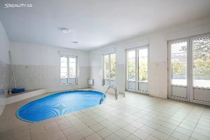 Pronájem rodinného domu 365 m², pozemek 539 m² V březinkách, Praha - Nebušice