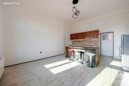Pronájem bytu 3+kk 67 m² Prostřední, Uherské Hradiště