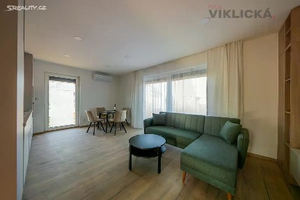 Prodej bytu 3+kk 72 m² Hlavní, Zaječí