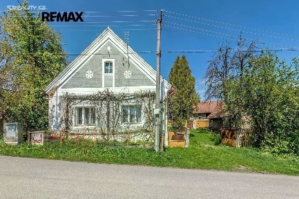 Prodej rodinného domu 180 m², pozemek 1532 m²