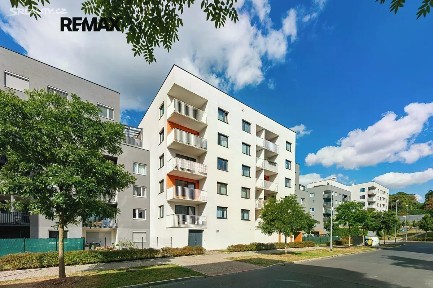 Prodej bytu 2+kk 48 m² Strnadových, Praha - Vysočany