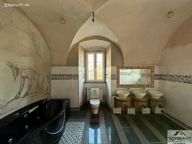 Prodej vily 362 m², pozemek 4004 m²