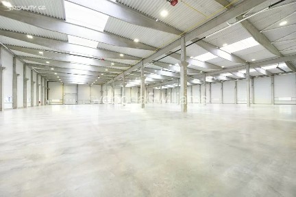 Pronájem výrobní haly, prostoru 4948 m²