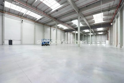 Pronájem skladového prostoru 4620 m²