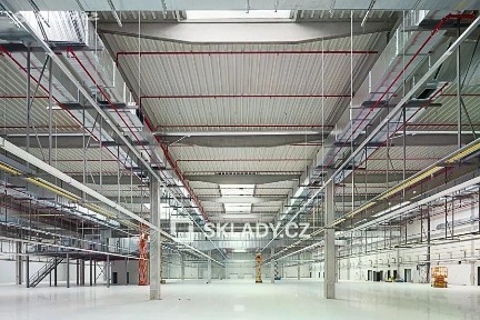 Pronájem skladového prostoru 20000 m²