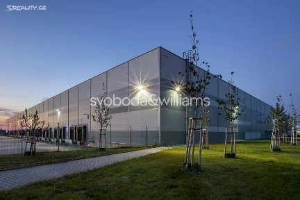Pronájem výrobní haly, prostoru 5562 m²