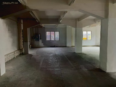 Pronájem skladového prostoru 572 m²