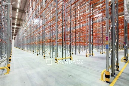 Pronájem skladového prostoru 9100 m²