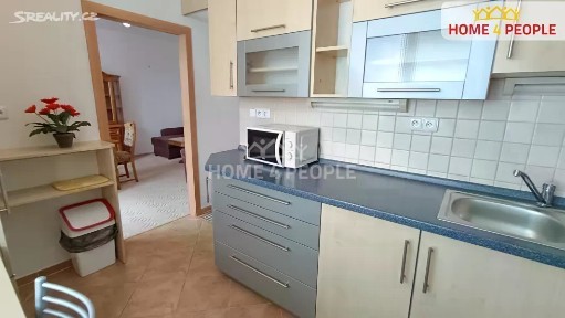 Pronájem bytu 2+1 51 m² náměstí Míru, Židlochovice