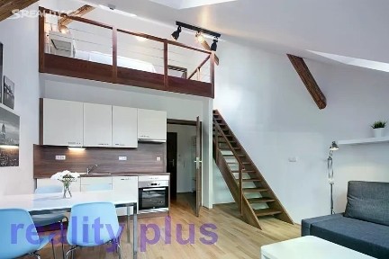 Pronájem bytu 3+kk 77 m²