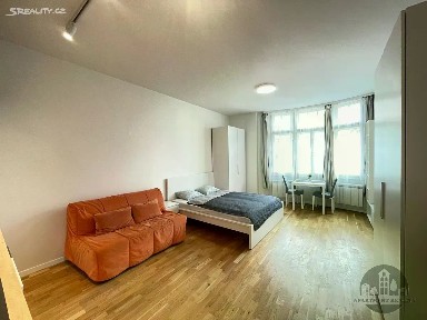 Pronájem bytu 1+kk 34 m² Ječná, Praha - Nové Město
