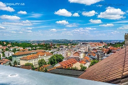 Pronájem bytu 4+kk 160 m² Šlikova, Praha - Břevnov