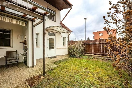 Prodej rodinného domu 160 m², pozemek 261 m²