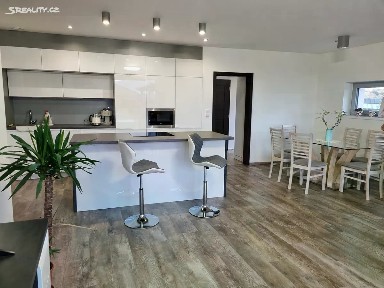 Prodej rodinného domu 120 m², pozemek 820 m²