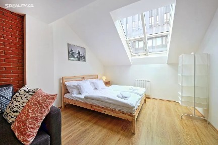 Prodej bytu 4+kk 108 m² Na Bojišti, Praha - Nové Město