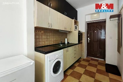 Pronájem bytu 1+kk 23 m² Kvítková, Zlín