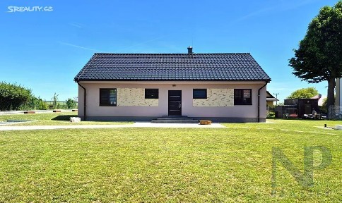 Prodej rodinného domu 112 m², pozemek 1923 m²