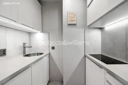 Prodej bytu 1+kk 25 m² Soukenická, Praha - Nové Město