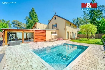 Prodej rodinného domu 250 m², pozemek 598 m²
