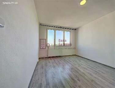 Pronájem bytu 2+kk 31 m² sídliště Vajgar, Jindřichův Hradec - Jindřichův Hradec III