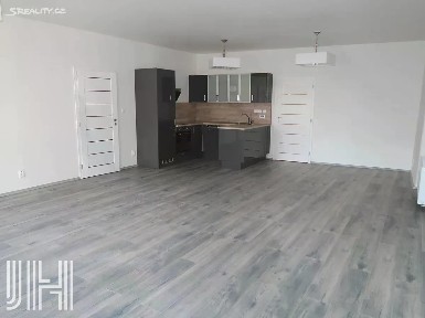 Pronájem bytu 2+kk 100 m² Školní, Prostějov