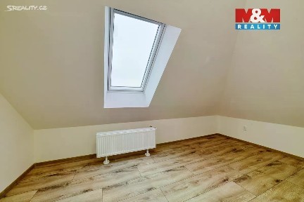 Pronájem bytu 3+kk 74 m² Revoluční, Luby