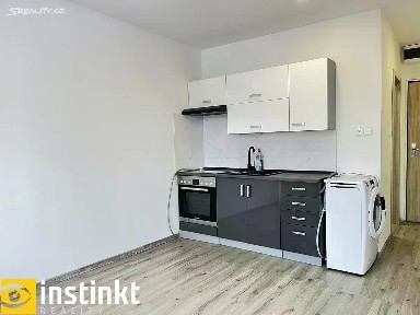 Pronájem bytu 1+kk 28 m² U Koupaliště, Chodov