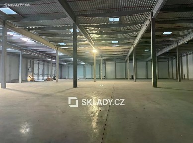 Pronájem skladového prostoru 8000 m²