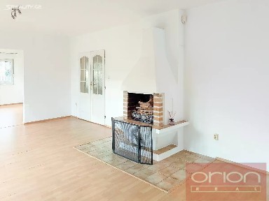 Pronájem rodinného domu 365 m², pozemek 539 m² V březinkách, Praha - Nebušice