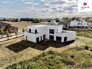 Prodej rodinného domu 238 m², pozemek 821 m²