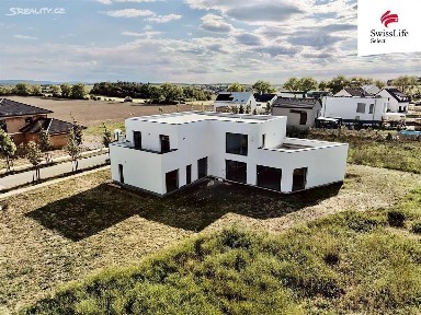 Prodej rodinného domu 238 m², pozemek 821 m²