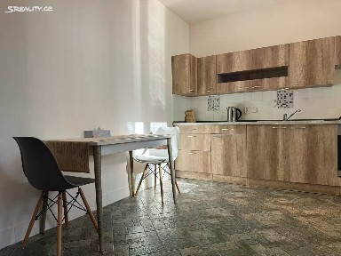 Pronájem bytu 2+1 64 m² Kokory