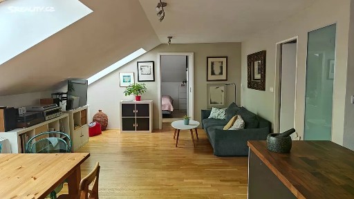 Prodej bytu 2+kk 55 m² Lovčenská, Praha - Košíře
