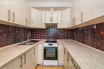 Prodej bytu 2+kk 42 m² Stříbrského, Praha - Háje