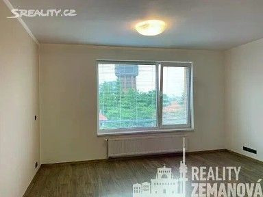 Pronájem bytu 1+kk 30 m² Hanusova, Praha - Michle