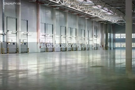 Pronájem výrobní haly, prostoru 8872 m²