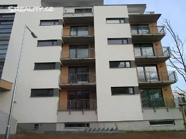 Pronájem bytu 2+kk 46 m² Antonína Petrofa, Hradec Králové - Nový Hradec Králové