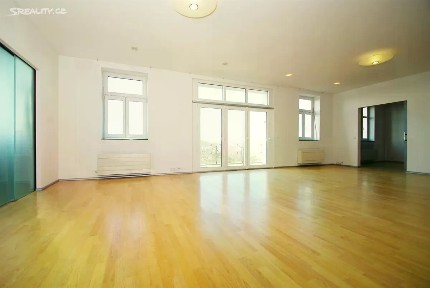 Pronájem bytu 5+1 204 m² Chopinova, Praha - Vinohrady