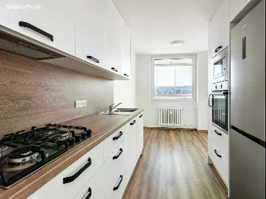 Pronájem bytu 3+kk 70 m² Kozmíkova, Praha - Hostivař