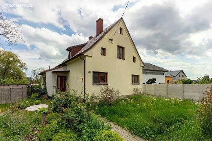 Prodej rodinného domu 122 m², pozemek 795 m²