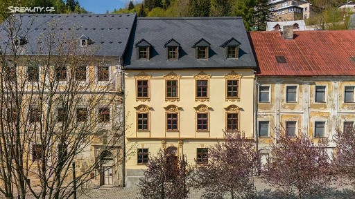 Prodej bytu 1+kk 53 m² náměstí Republiky, Jáchymov