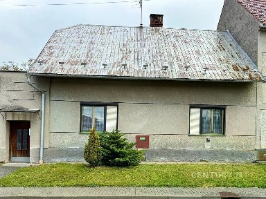 Prodej rodinného domu 74 m², pozemek 1070 m²