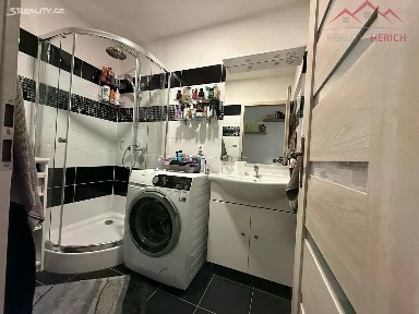 Pronájem bytu 3+kk 60 m² Ruská, Chomutov
