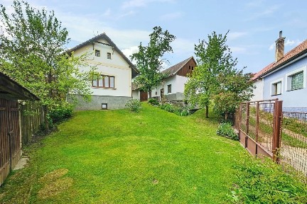Prodej rodinného domu 92 m², pozemek 842 m²
